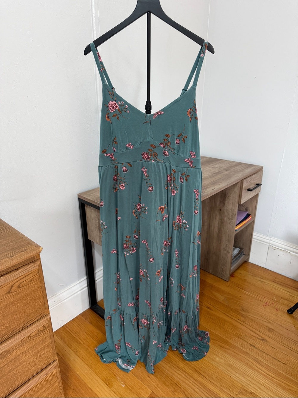 🌿 Torrid Green Floral & Butterfly Maxi Dress with Pockets